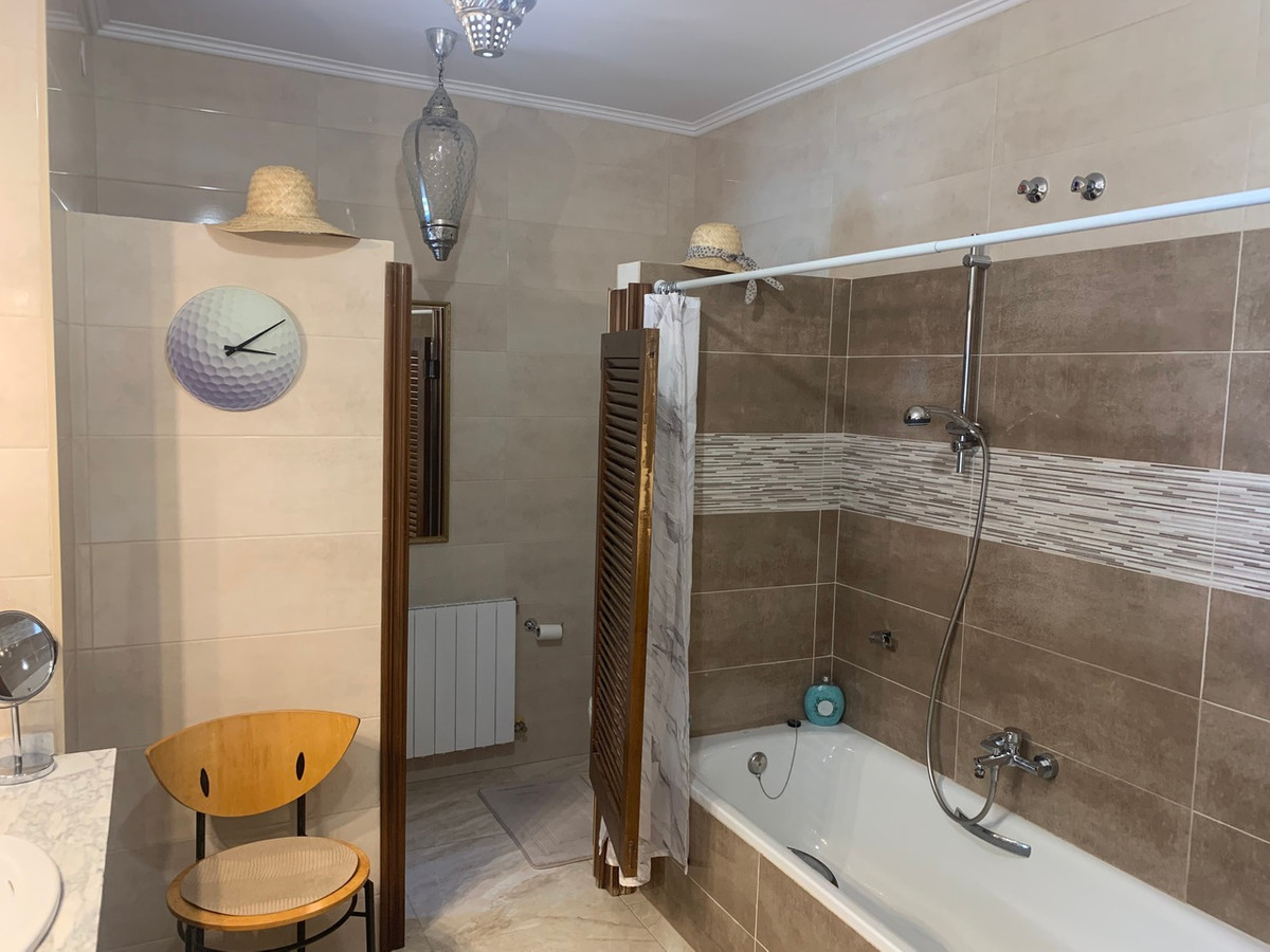 Appartement te koop in Villamartin | 4 slaapkamers H5456458