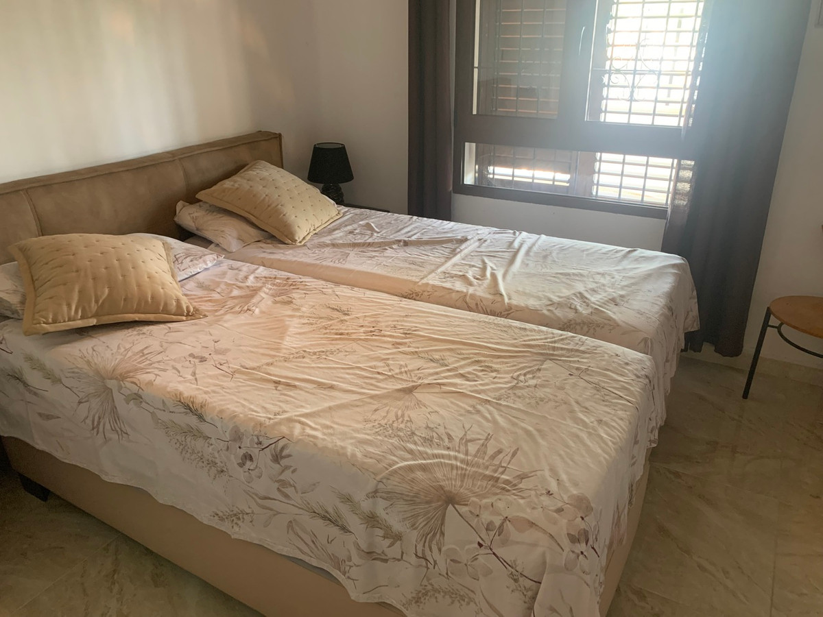 Appartement te koop in Villamartin | 4 slaapkamers H5456458