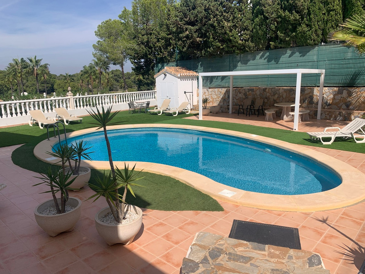 Appartement te koop in Villamartin | 4 slaapkamers H5456458