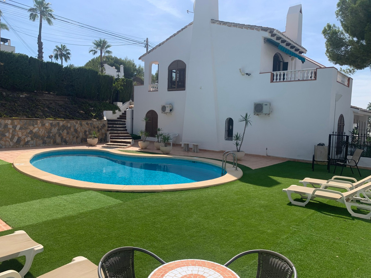 Appartement te koop in Villamartin | 4 slaapkamers H5456458