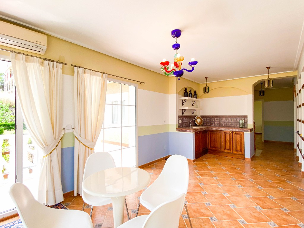 Appartement te koop in Villamartin | 7 slaapkamers H5486842