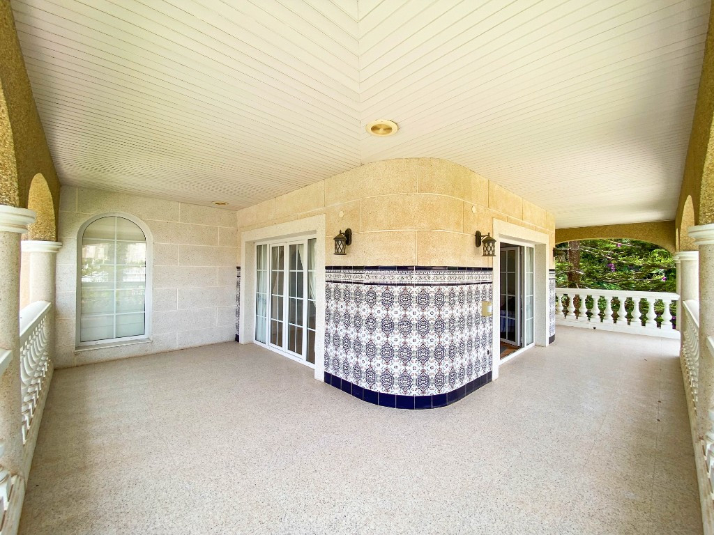 Appartement te koop in Villamartin | 7 slaapkamers H5486842