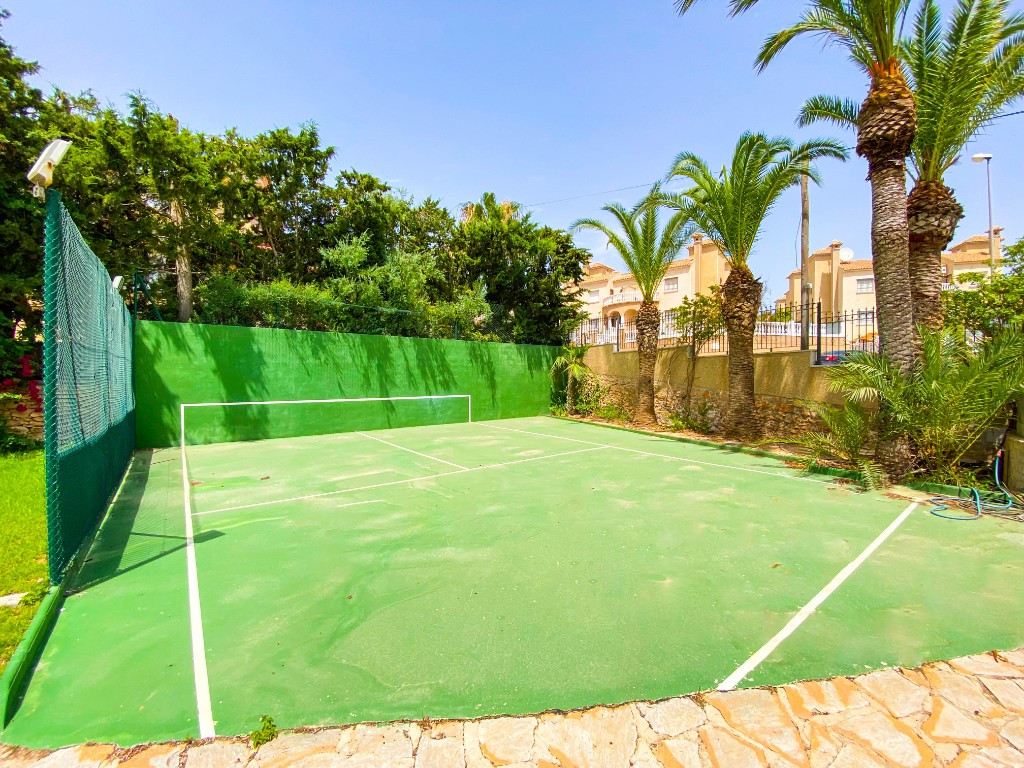 Appartement te koop in Villamartin | 7 slaapkamers H5486842