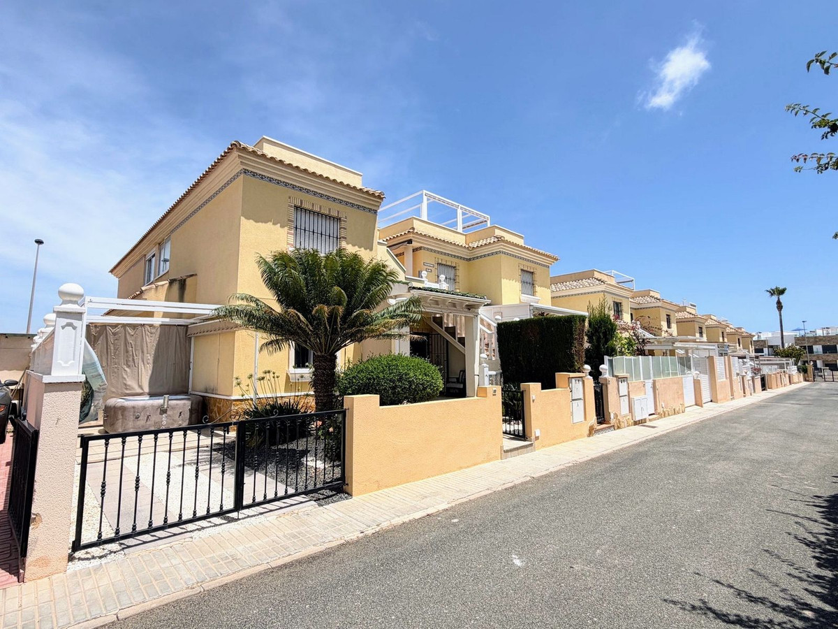 Appartement te koop in Villamartin | 2 slaapkamers H5493904