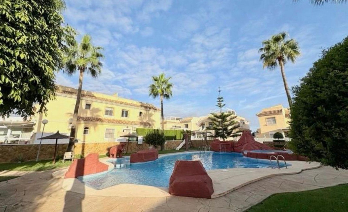 Appartement te koop in Villamartin | 2 slaapkamers H5493904