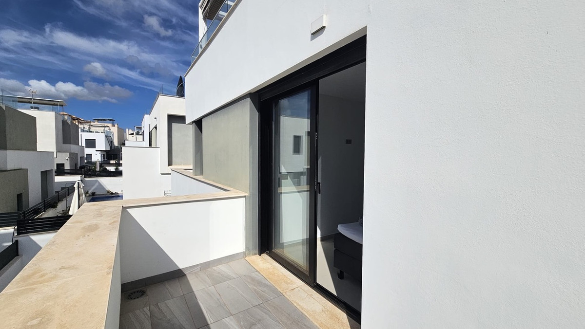 Huis te koop in Villamartin | 6 slaapkamers H5494570