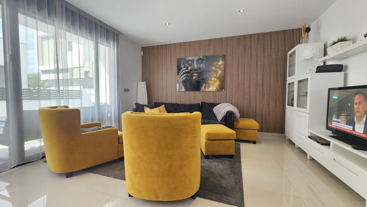 Huis te koop in Villamartin | 6 slaapkamers H5494570