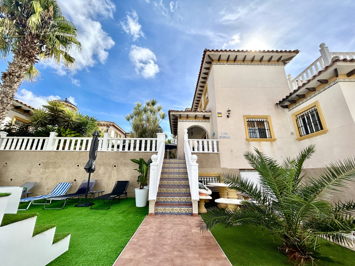 Huis te koop in Villamartin | 4 slaapkamers H5519503