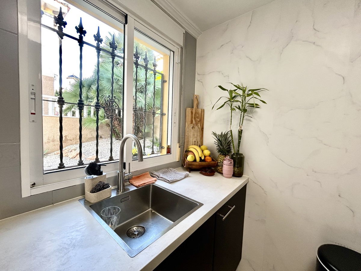 Huis te koop in Villamartin | 4 slaapkamers H5519503