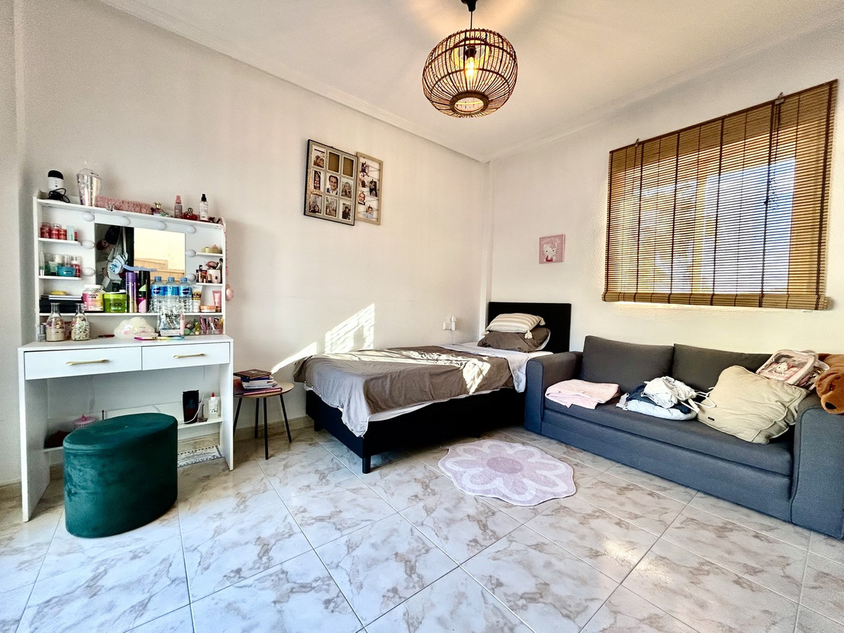 Huis te koop in Villamartin | 4 slaapkamers H5519503