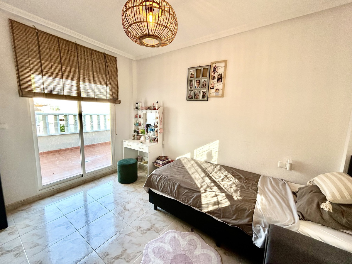 Huis te koop in Villamartin | 4 slaapkamers H5519503