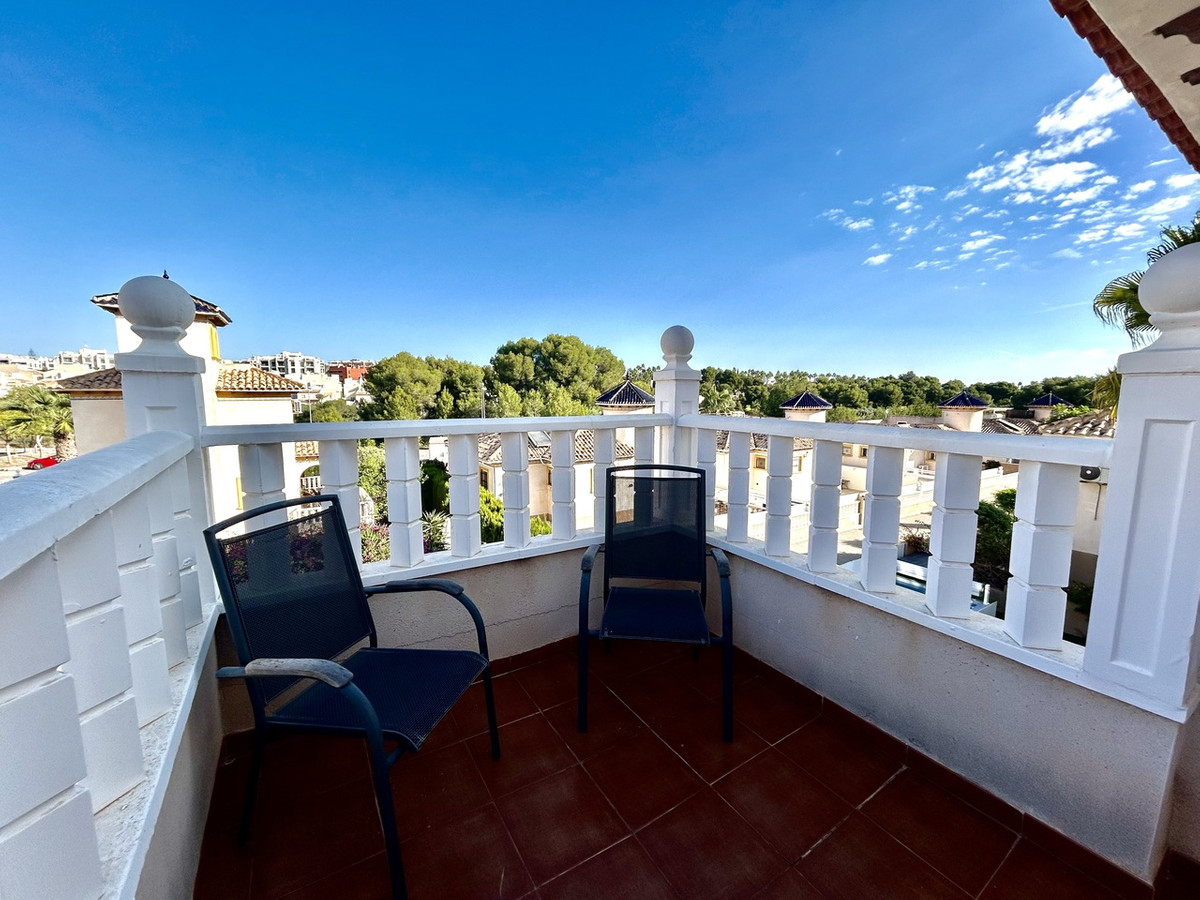 Huis te koop in Villamartin | 4 slaapkamers H5519503