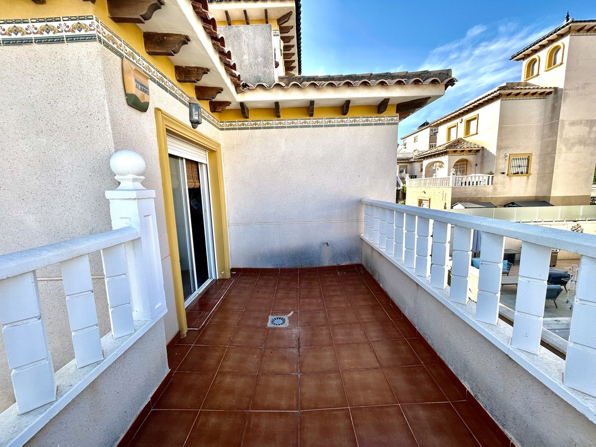 Huis te koop in Villamartin | 4 slaapkamers H5519503