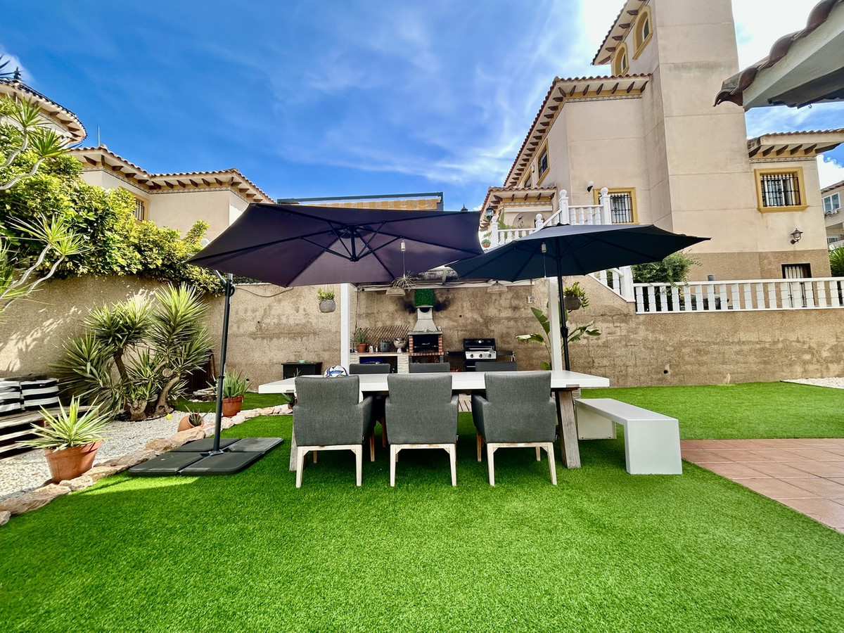 Huis te koop in Villamartin | 4 slaapkamers H5519503