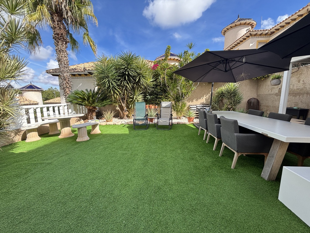 Huis te koop in Villamartin | 4 slaapkamers H5519503