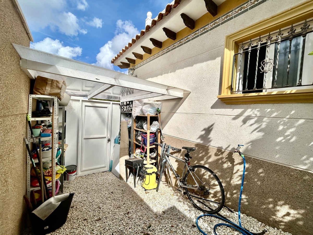 Huis te koop in Villamartin | 4 slaapkamers H5519503