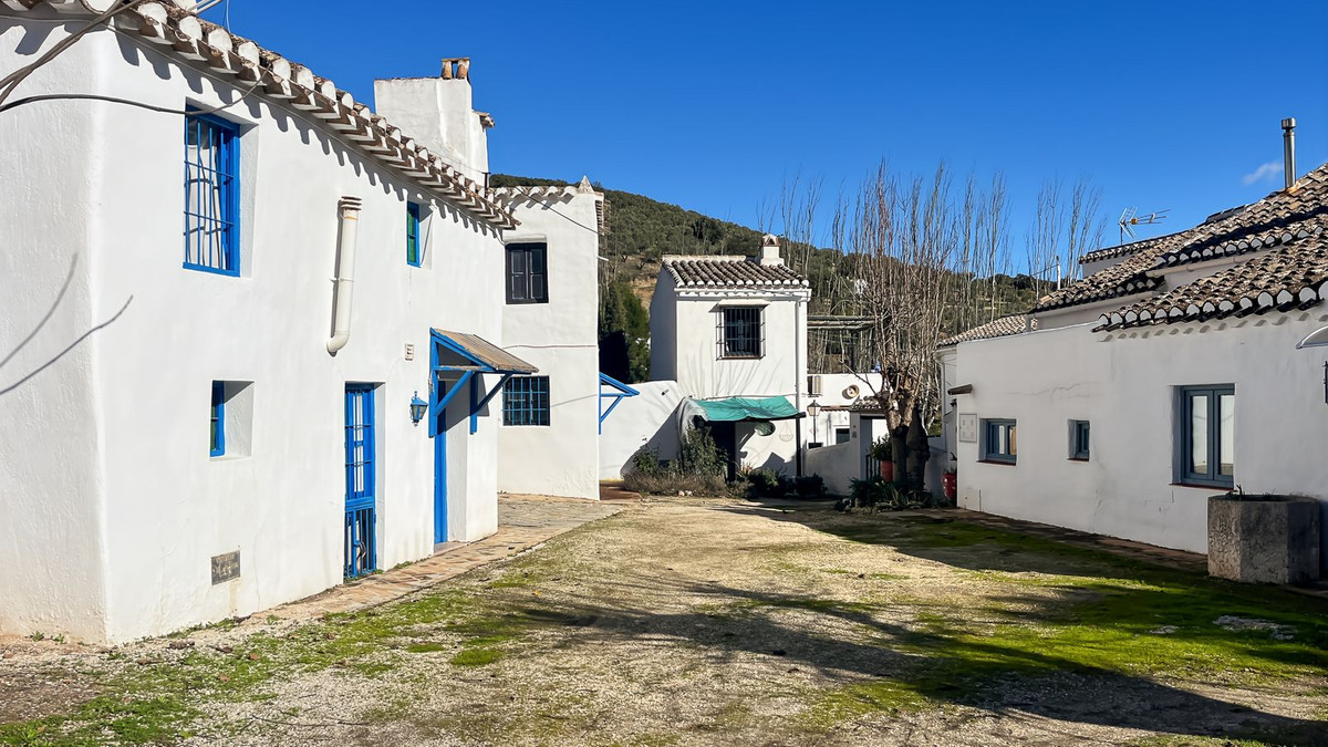 Appartement te koop in Villanueva del Rosario | 9 slaapkamers H5287831