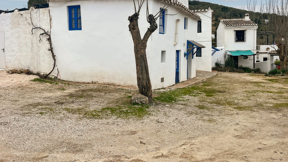 Appartement te koop in Villanueva del Rosario | 9 slaapkamers H5287831