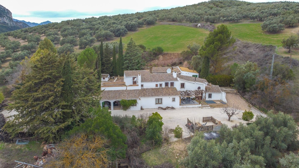 Appartement te koop in Villanueva del Rosario | 9 slaapkamers H5287831