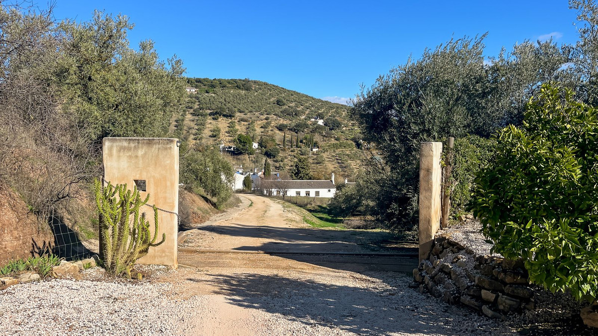 Appartement te koop in Villanueva del Rosario | 9 slaapkamers H5287831