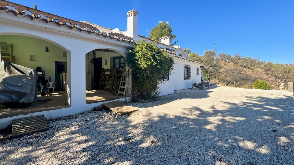 Appartement te koop in Villanueva del Rosario | 9 slaapkamers H5287831