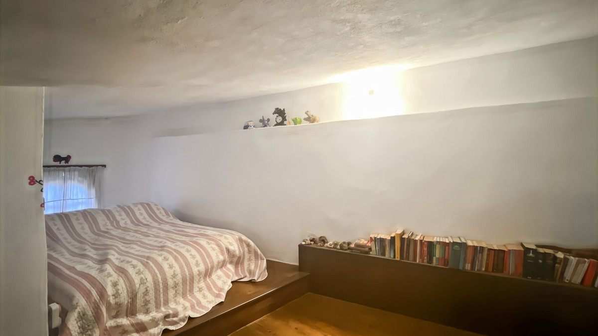 Appartement te koop in Villanueva del Rosario | 9 slaapkamers H5287831