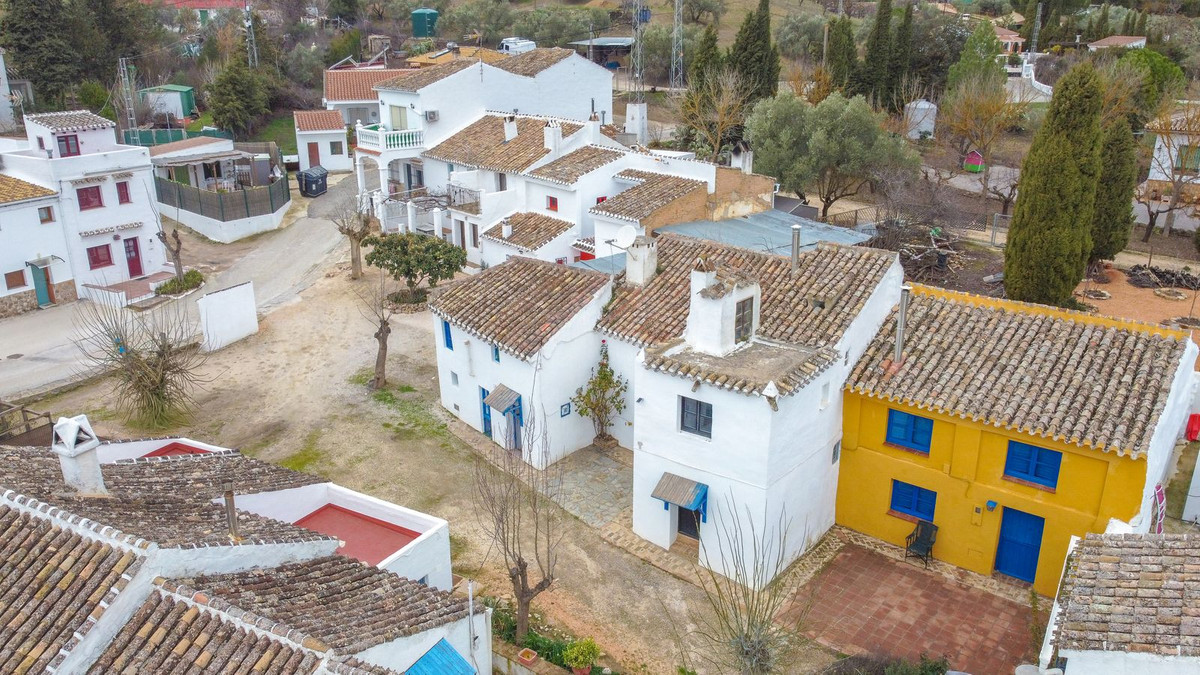 Appartement te koop in Villanueva del Rosario | 9 slaapkamers H5287831