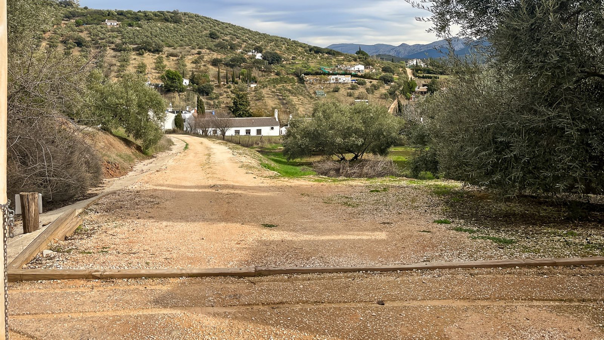 Appartement te koop in Villanueva del Rosario | 9 slaapkamers H5287831