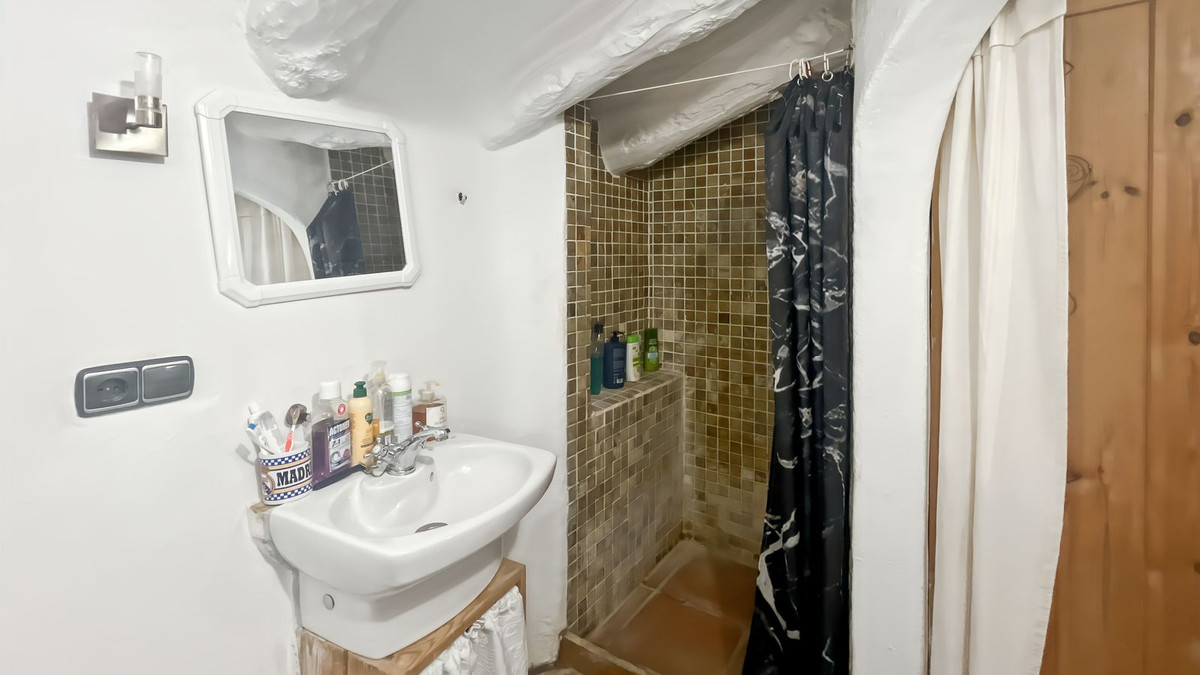 Appartement te koop in Villanueva del Rosario | 9 slaapkamers H5287831