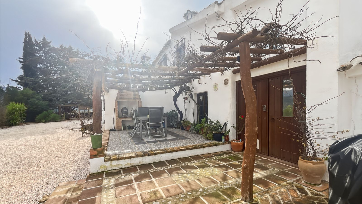 Appartement te koop in Villanueva del Rosario | 9 slaapkamers H5287831