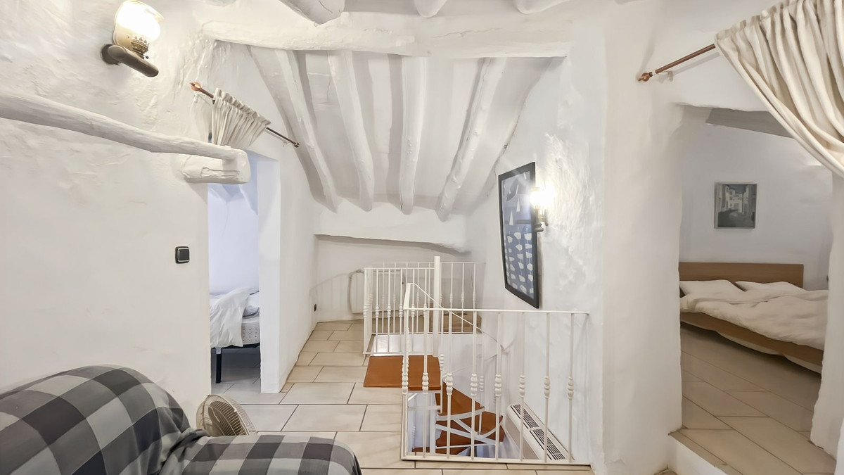 Appartement te koop in Villanueva del Rosario | 9 slaapkamers H5287831