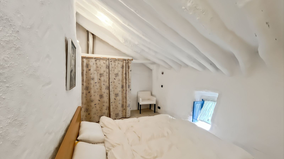 Appartement te koop in Villanueva del Rosario | 9 slaapkamers H5287831