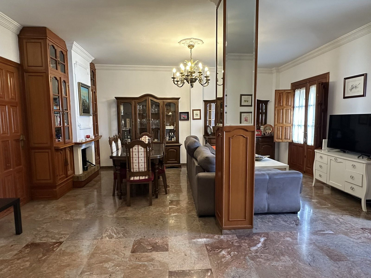 Huis te koop in Vélez-Málaga | 5 slaapkamers H5137576