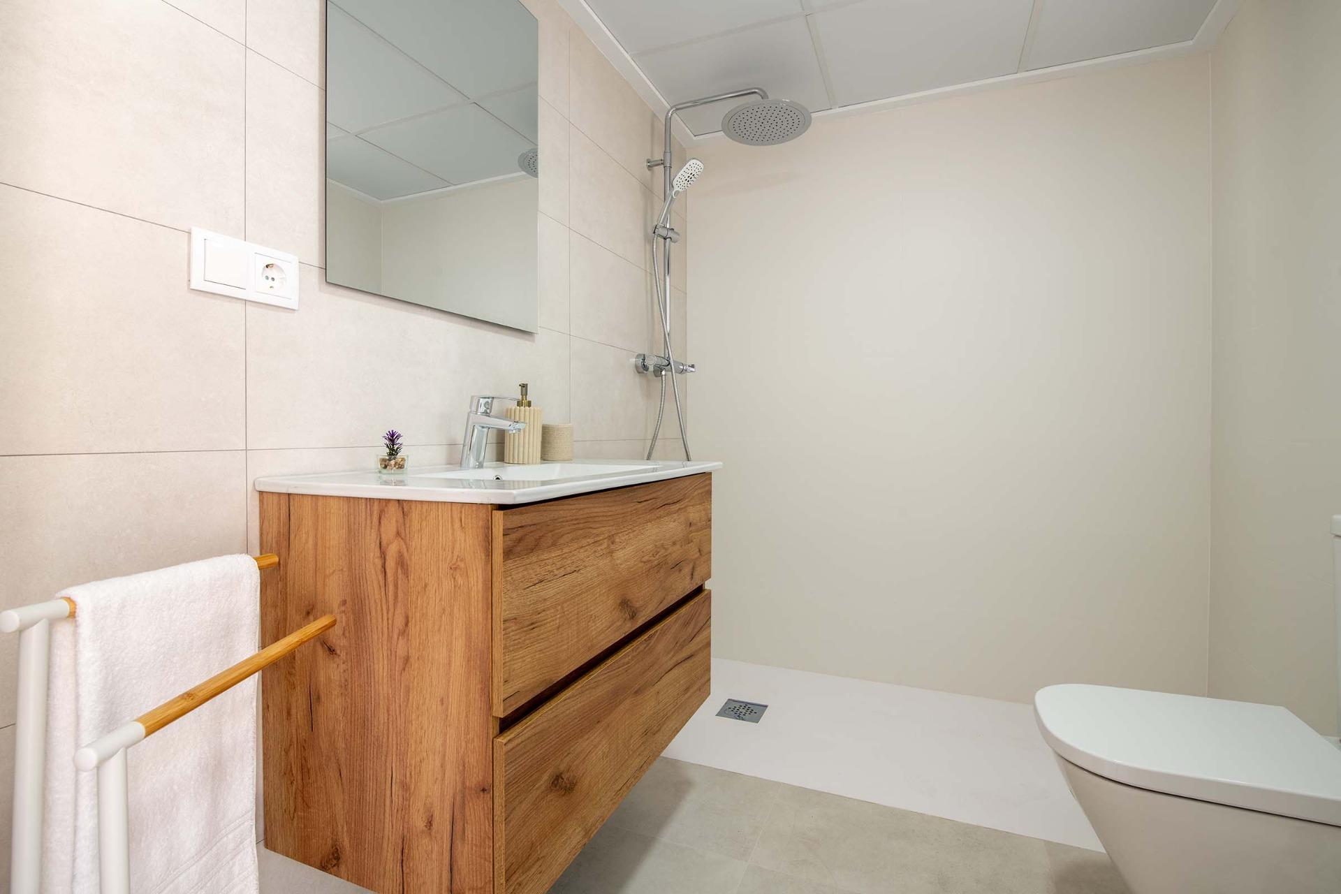 Bungalow te koop in Cox | 2 slaapkamers H9359