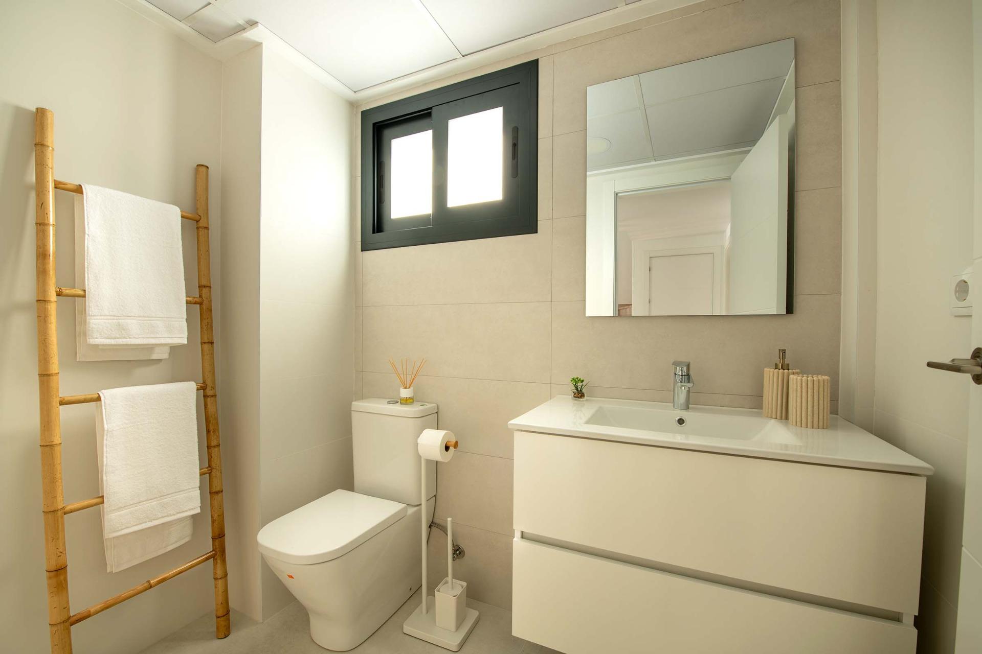 Bungalow te koop in Cox | 2 slaapkamers H9361