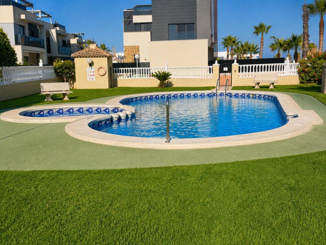 bungalow te koop in Orihuela | 1 slaapkamers H633570