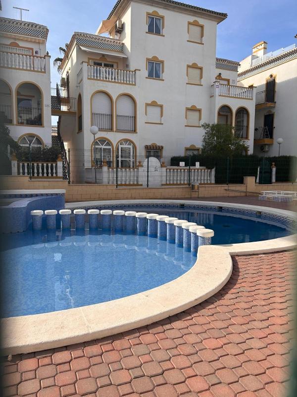 bungalow te koop in Torrevieja | 2 slaapkamers H604355