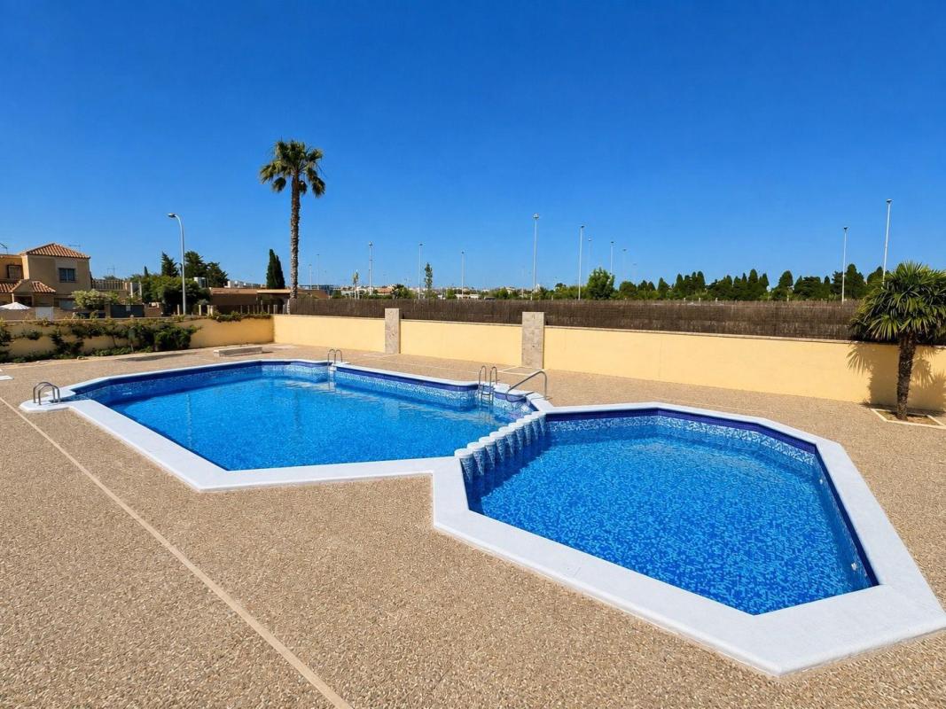 bungalow te koop in Torrevieja | 1 slaapkamers H633571