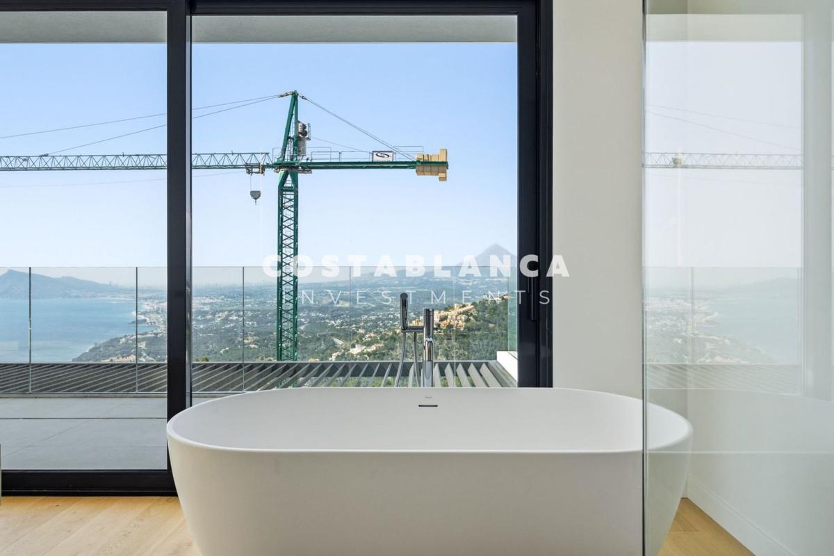 Property main view 158