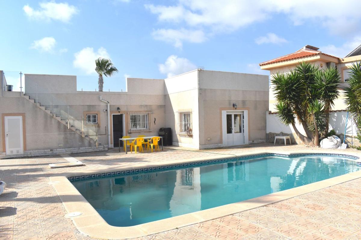 casas te koop in San Fulgencio | 3 slaapkamers H544867
