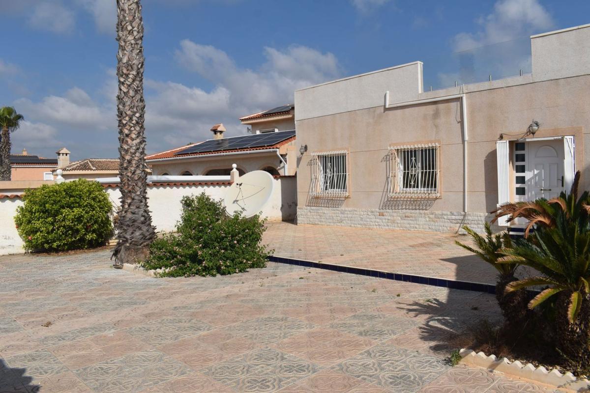 casas te koop in San Fulgencio | 3 slaapkamers H544867