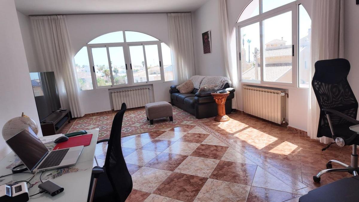 casas te koop in San Miguel de Salinas | 5 slaapkamers H599390