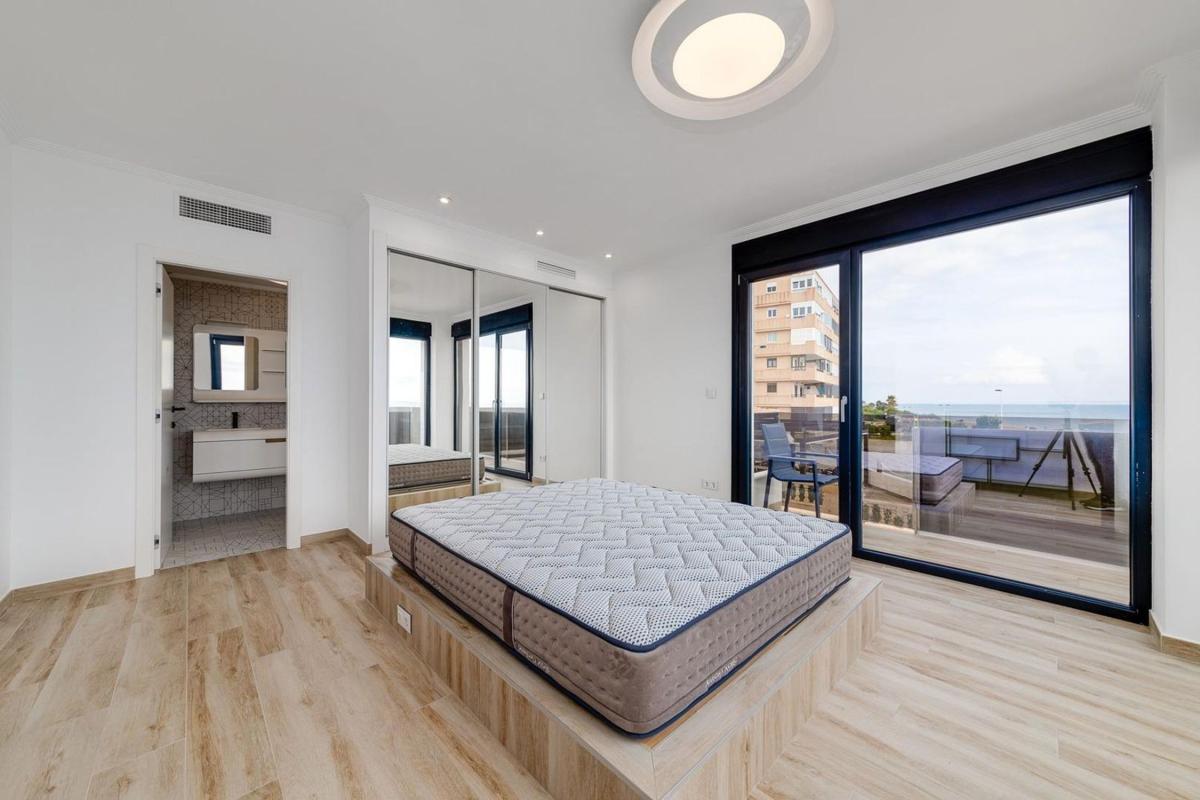casas te koop in Torrevieja | 4 slaapkamers H480006