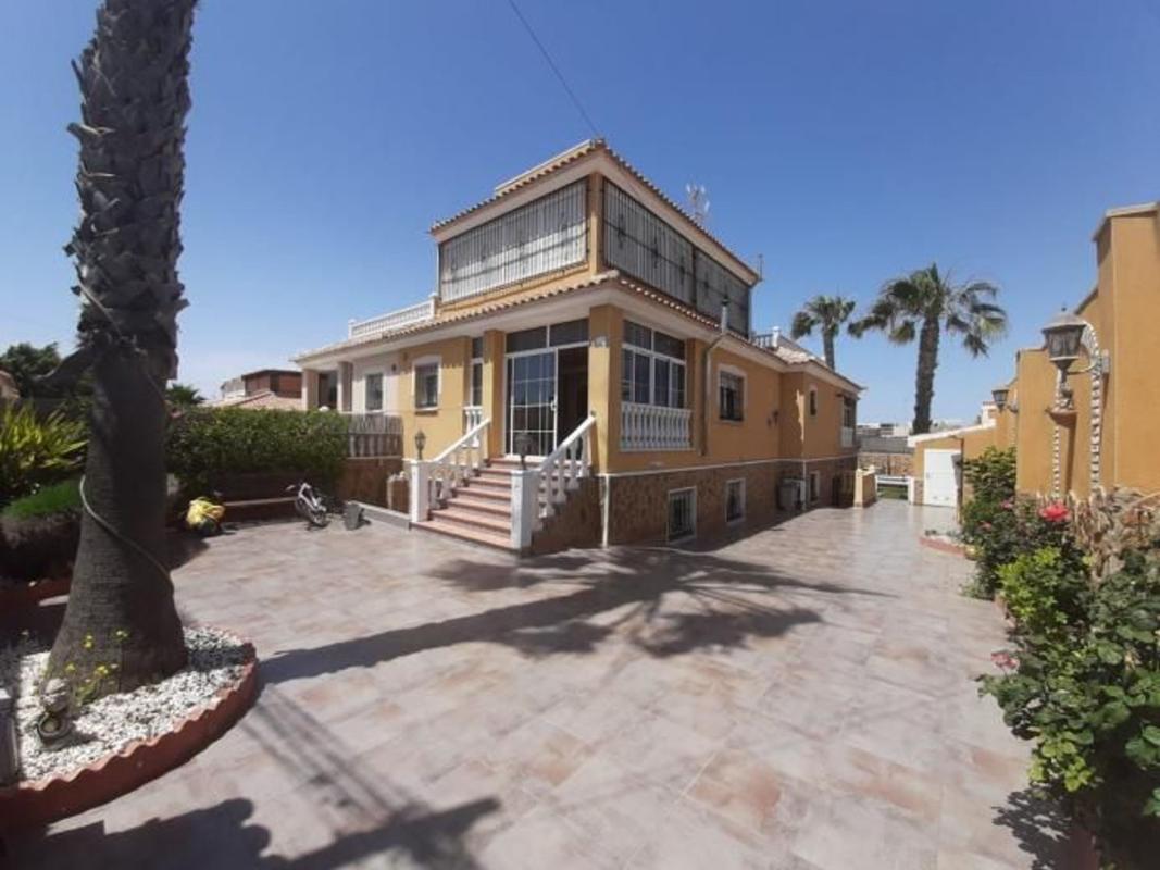 casas te koop in Torrevieja | 6 slaapkamers H588218