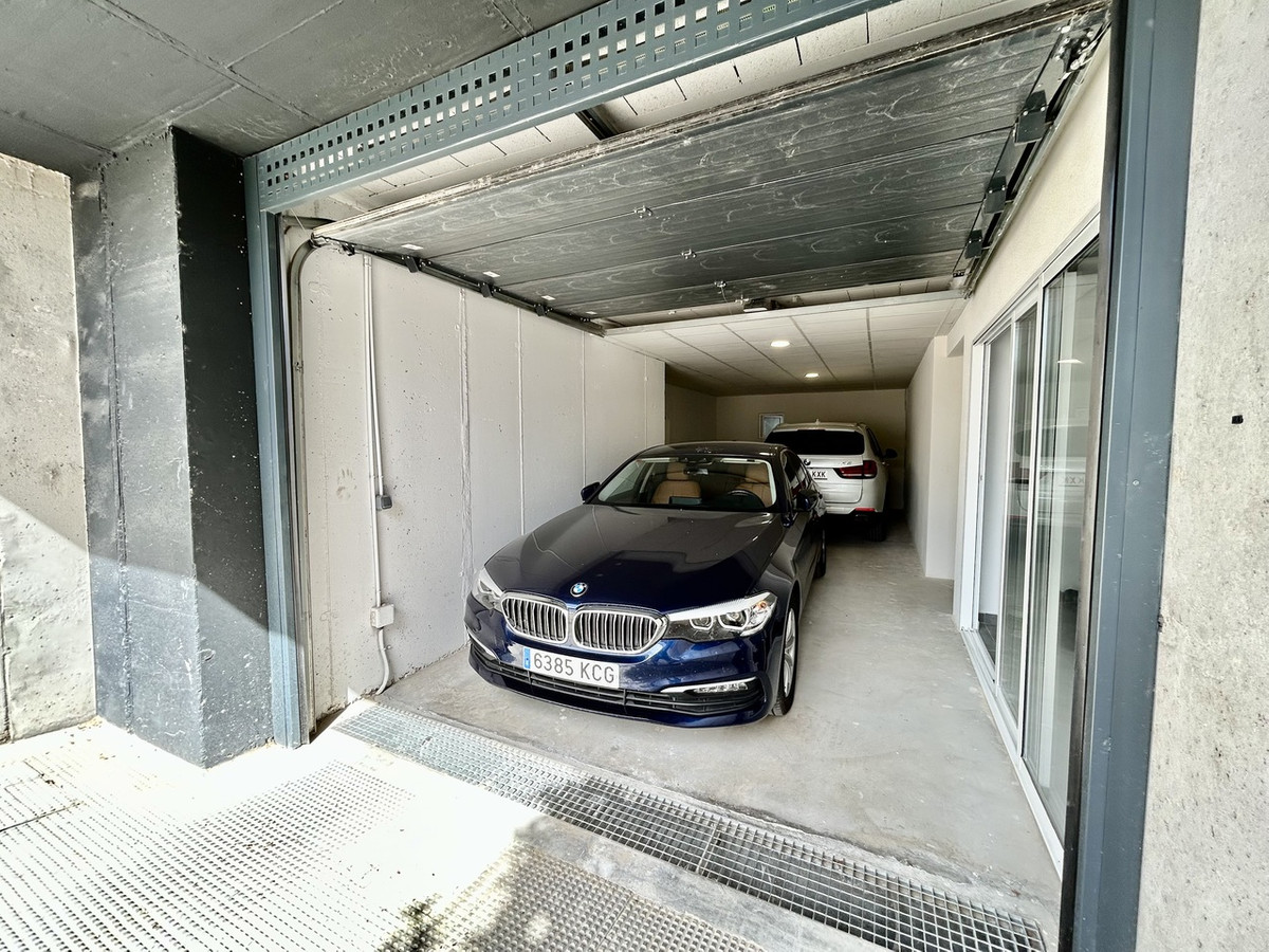 Nachtclub te koop in Algorfa | 4 slaapkamers H5464975