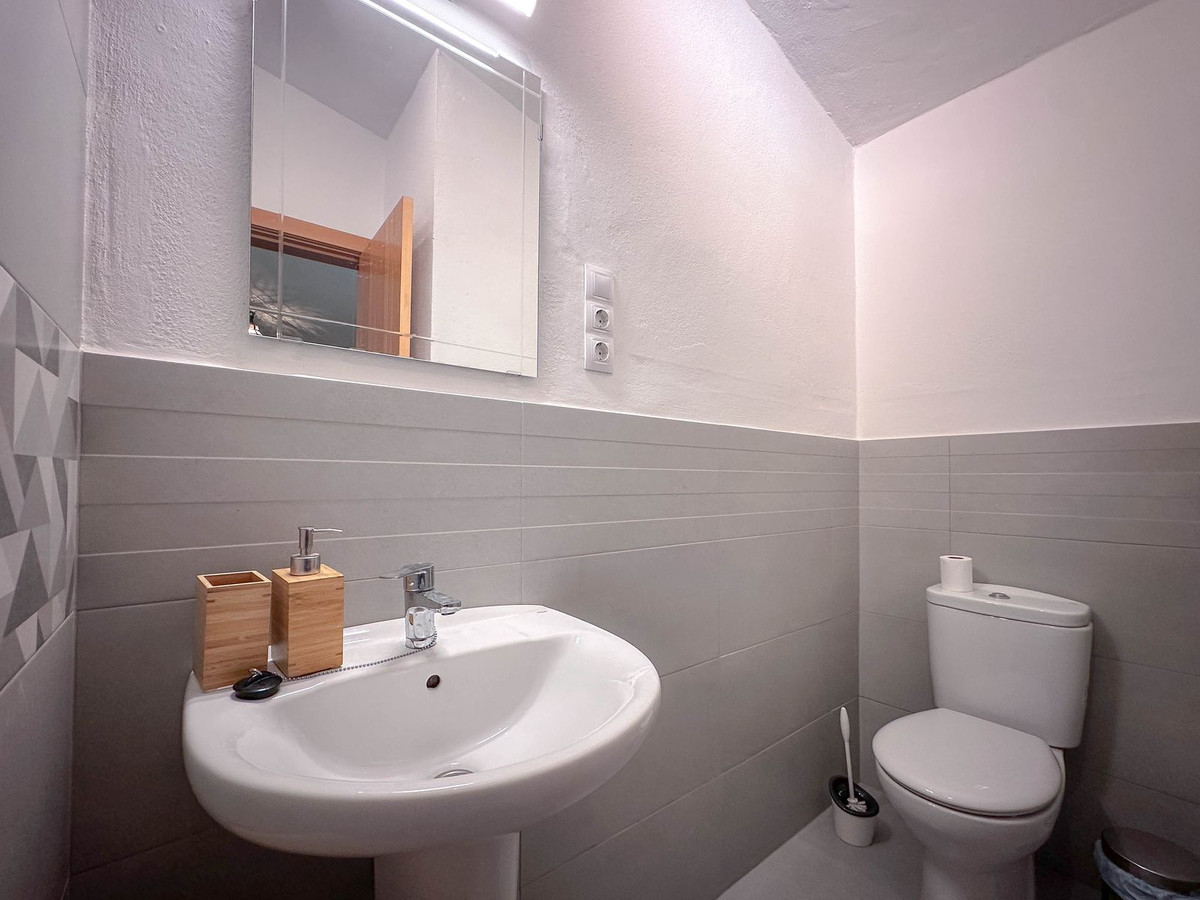 Property main view 60