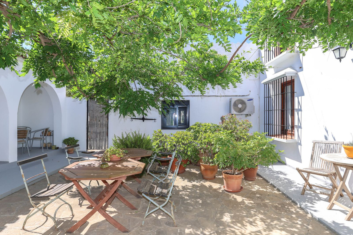 Property main view 90