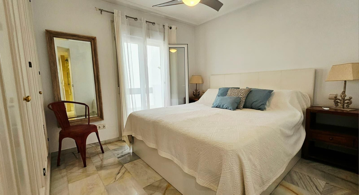 Winkel te koop in Bel Air | 3 slaapkamers H5478877
