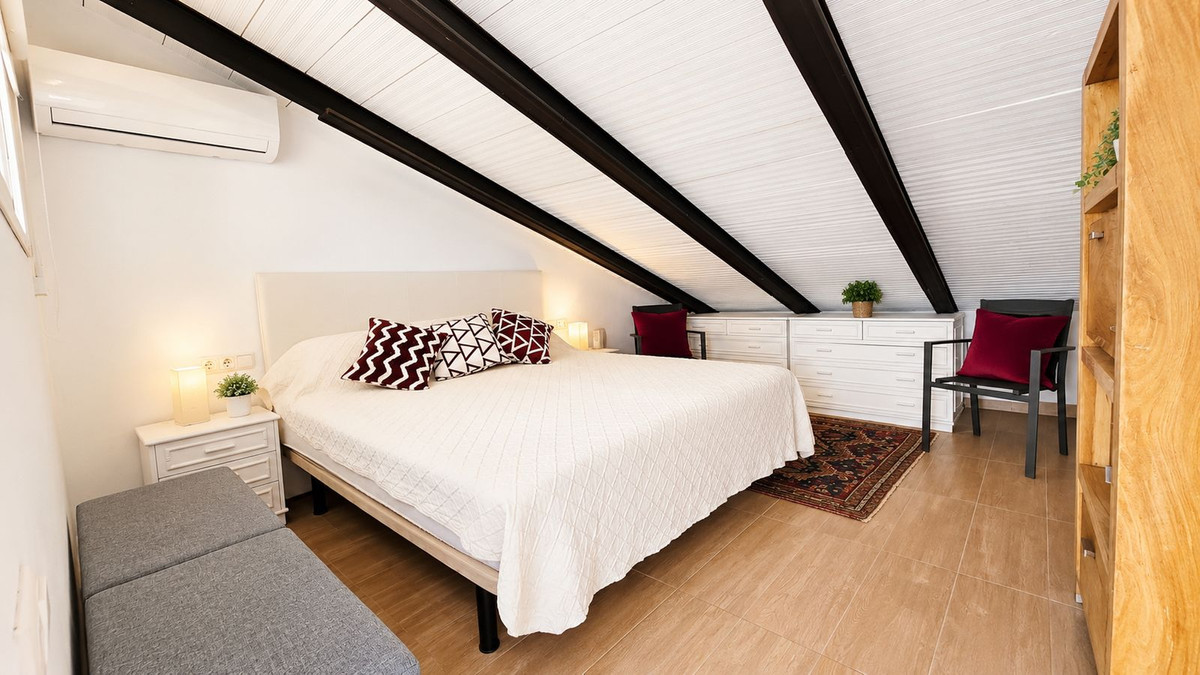 Winkel te koop in Bel Air | 3 slaapkamers H5478877