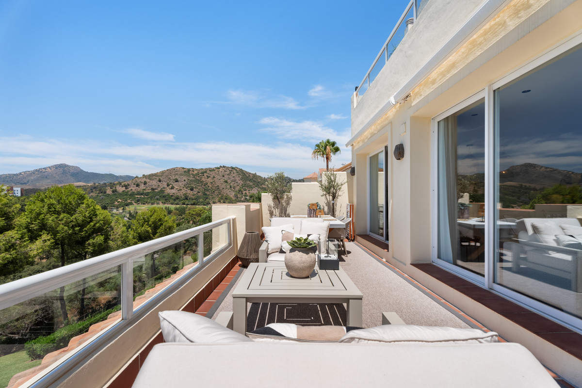 Apartment for sale in Benahavís | 3 bedrooms H5131765